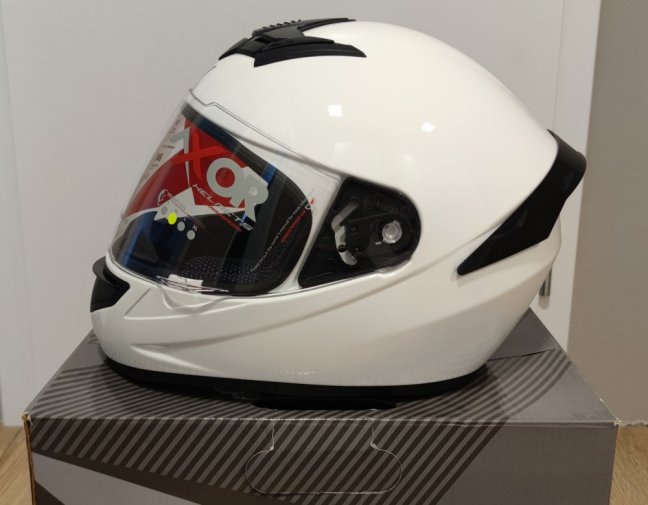 AXOR INTEGRÁLNÍ PŘILBA RAGE- BÍLÁ LESK - velikost přilby: xl