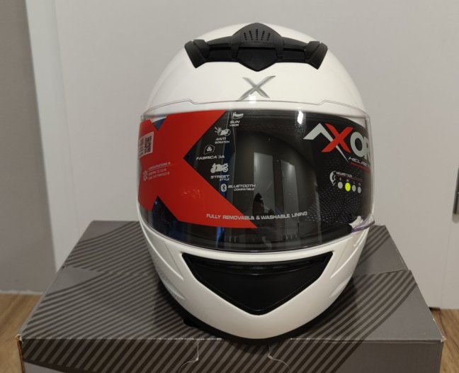 AXOR INTEGRÁLNÍ PŘILBA RAGE- BÍLÁ LESK - velikost přilby: xl