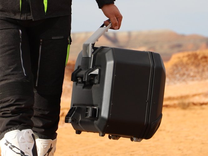 Boční hliníkový kufr SHAD Terra TR47 black edition pravý objem 47 litrů